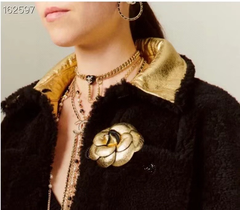 Ch**el necklaces